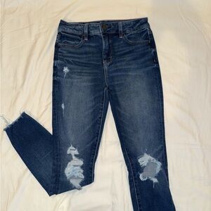 American Eagle Distressed Dream Jean!